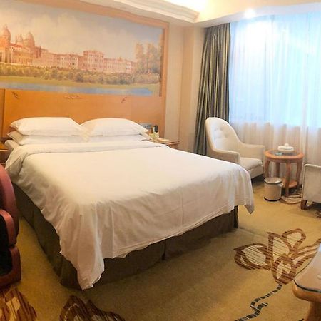 Vienna International Hotel Puning International Commodity City Ngoại thất bức ảnh