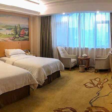 Vienna International Hotel Puning International Commodity City Ngoại thất bức ảnh