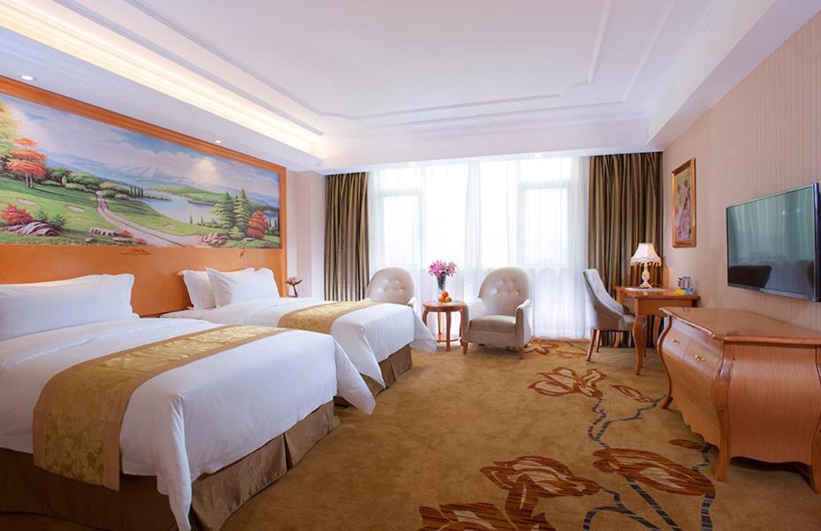 Vienna International Hotel Puning International Commodity City Ngoại thất bức ảnh